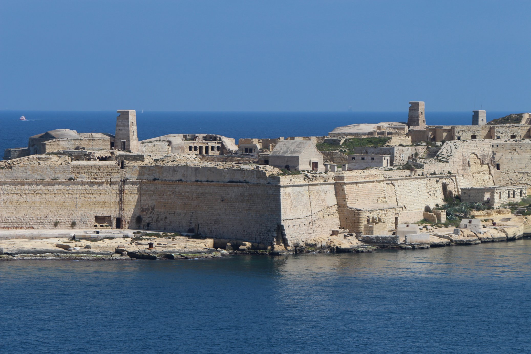 Fort Ricasoli by FolkestoneJack's Tracks